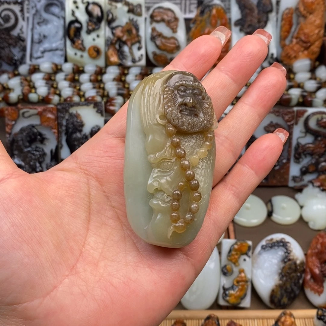 颈饰未镶嵌和田玉