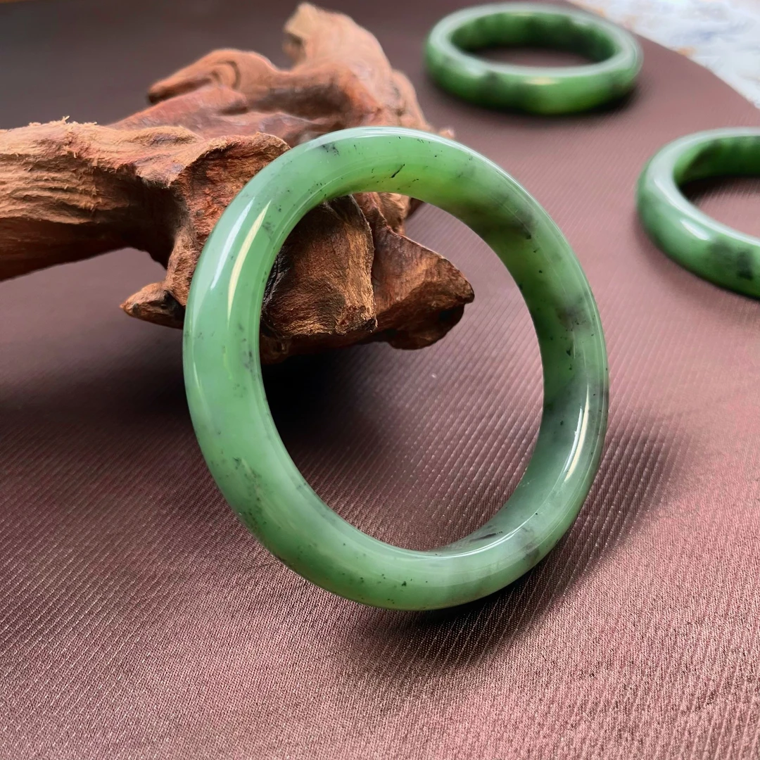 锦棠｜俄碧七号矿冰阳绿 洒金红皮手镯 约12.5-13*9mm- 多样性发一