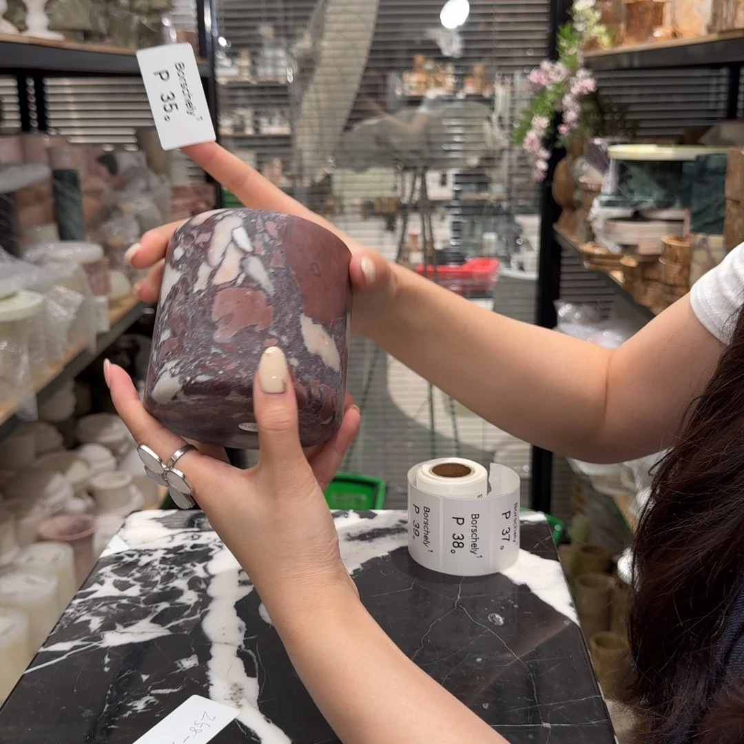 大理石P35。  不缺。