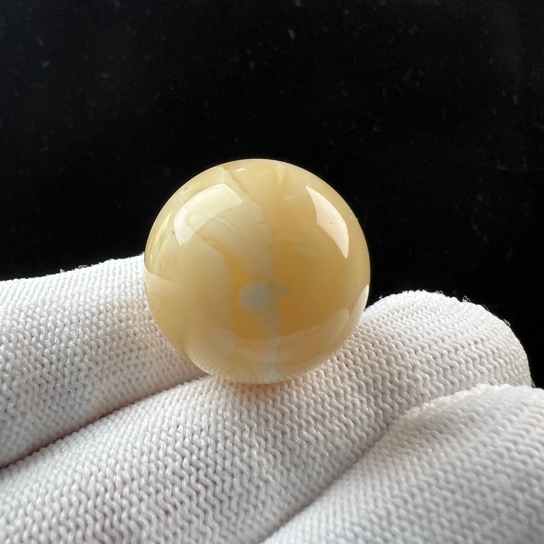 Y1369天然原矿蜜蜡 浓蜡妖花圆珠22.3mm 6.1克 150克价