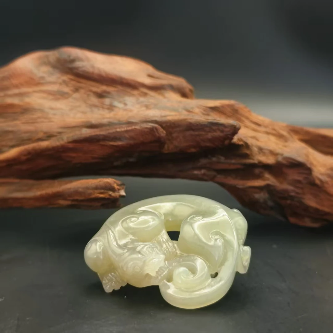 M和田玉赤龙吊坠0923