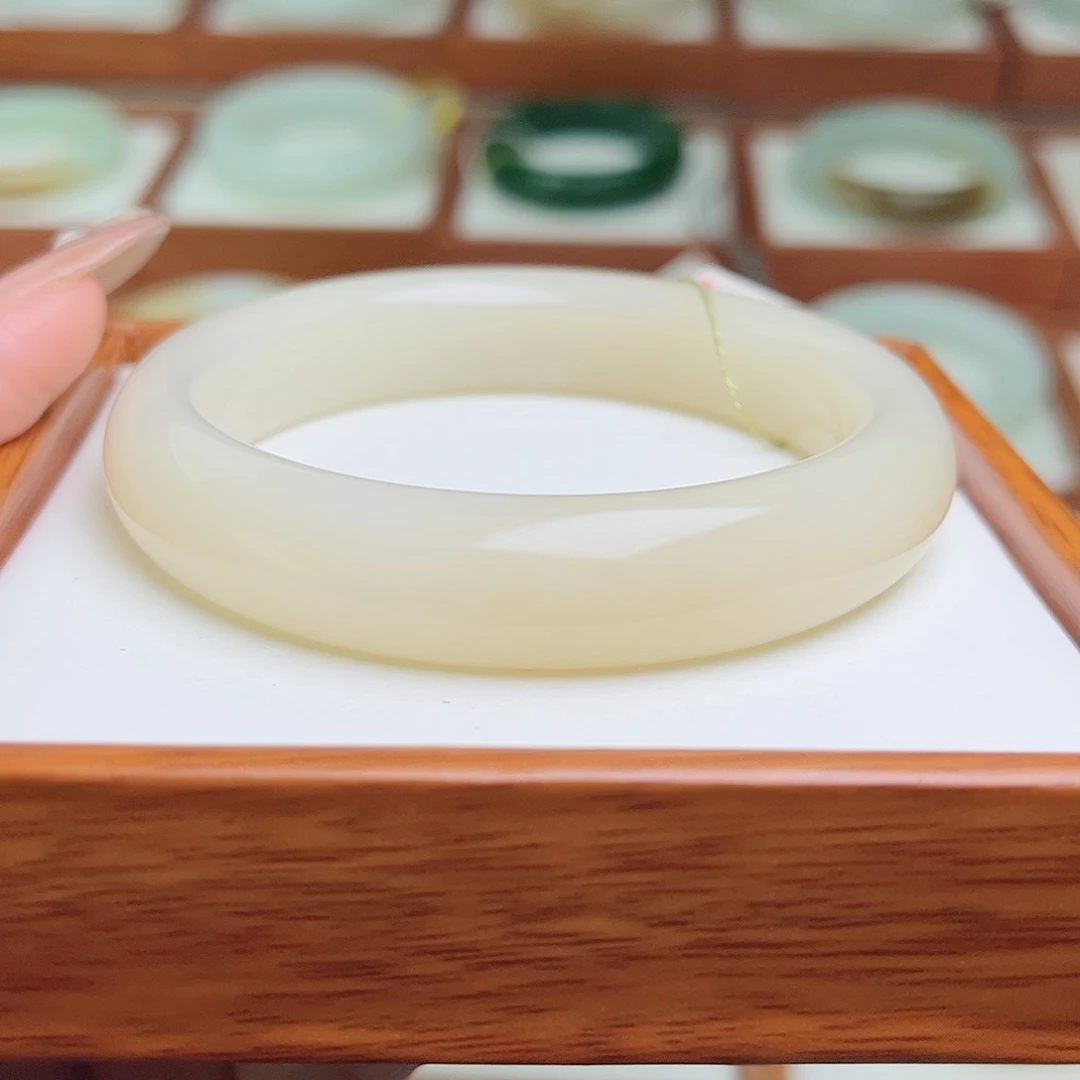 未镶嵌手镯和田玉57.6