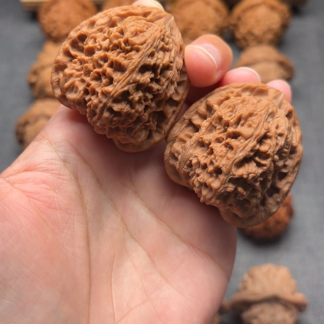 吊坠文玩核桃三角疆43+