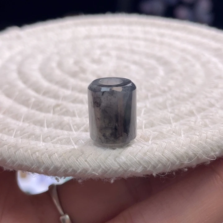 散珠翡翠黑乌鸡桶珠卡14.2-11.5mm
