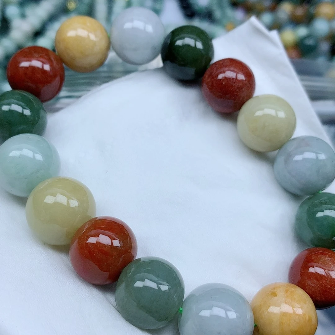 翡翠颈饰未镶嵌手串