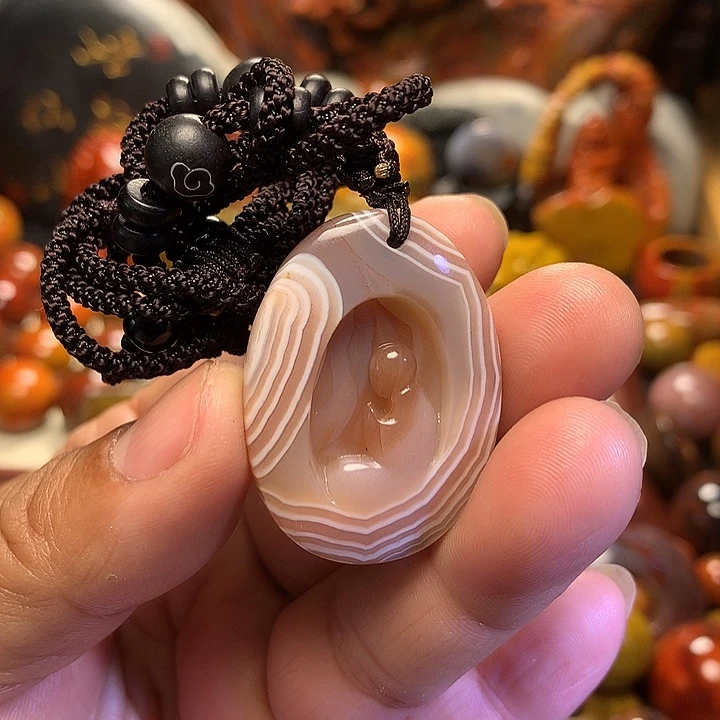 滴***君玛瑙/玉髓未镶嵌颈饰