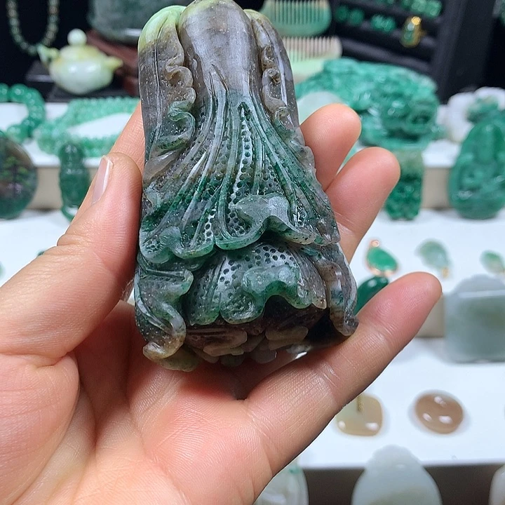 未镶嵌独山玉颈饰