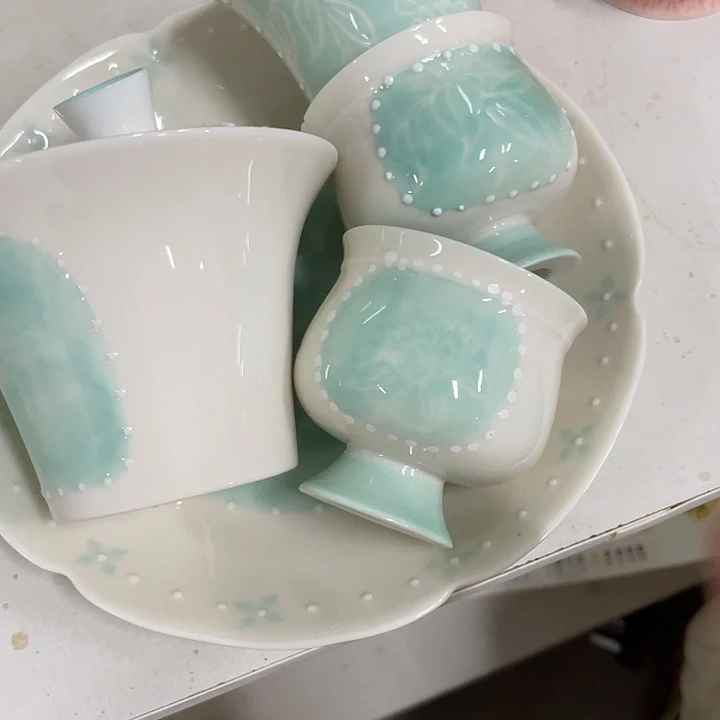 扭扭捏捏那男男女女