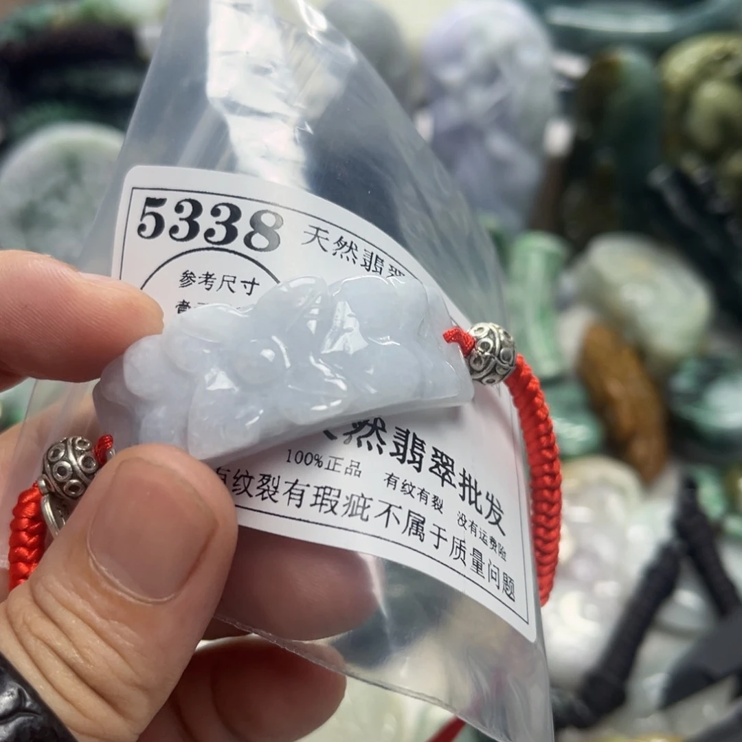 翡翠未镶嵌颈饰5338