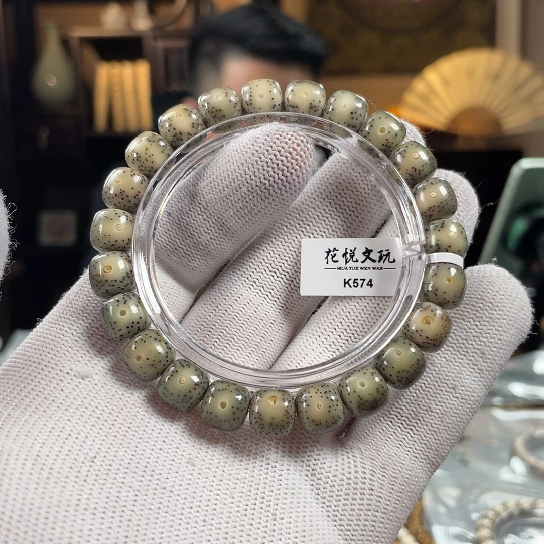 手串星月菩提10x9 糯冰月留白针尖星 K574