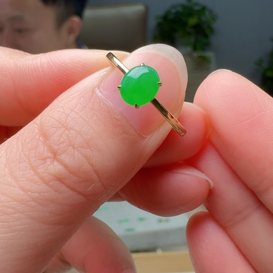翡翠18K金镶嵌戒指天然