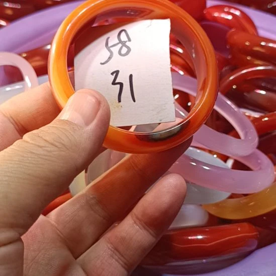 玛瑙/玉髓未镶嵌手镯