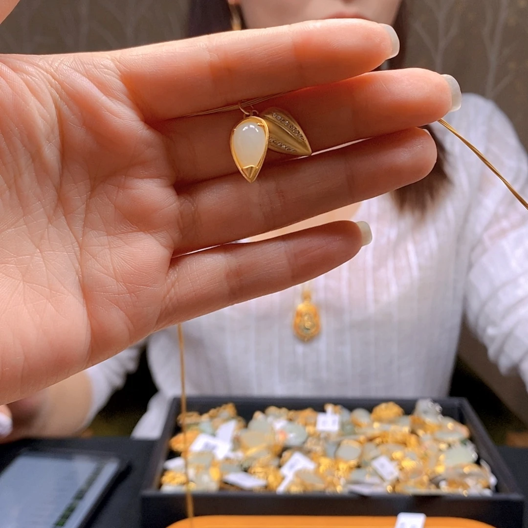 和田玉银S925镶嵌颈饰