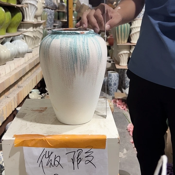 景德镇陶瓷花瓶微瑕介意勿拍