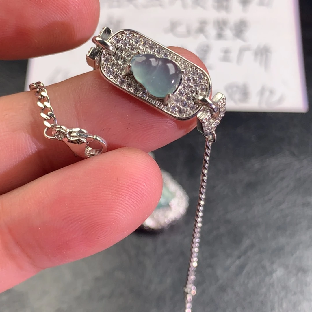 翡翠未镶嵌颈饰葫芦手链