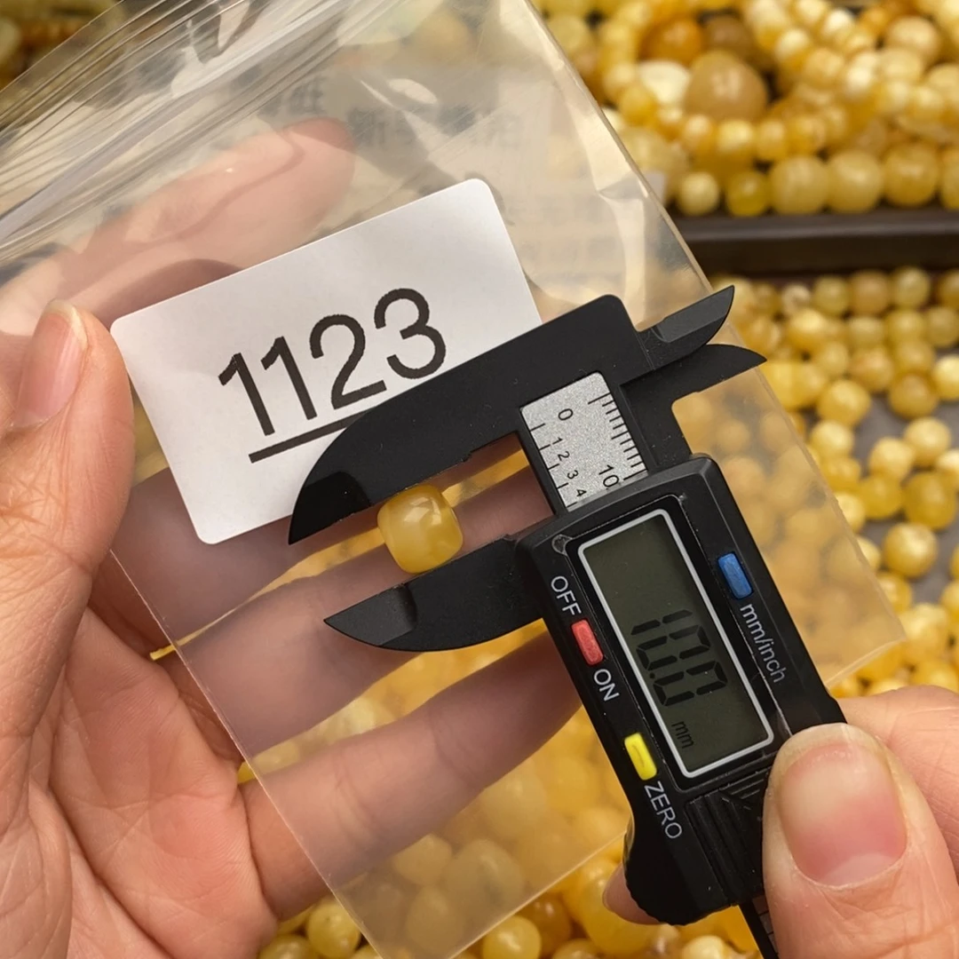 蜜蜡珠宝奇石未镶嵌