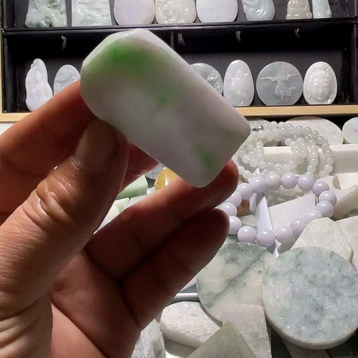 翡翠未镶嵌吊坠(不含链)翡翠牌子料