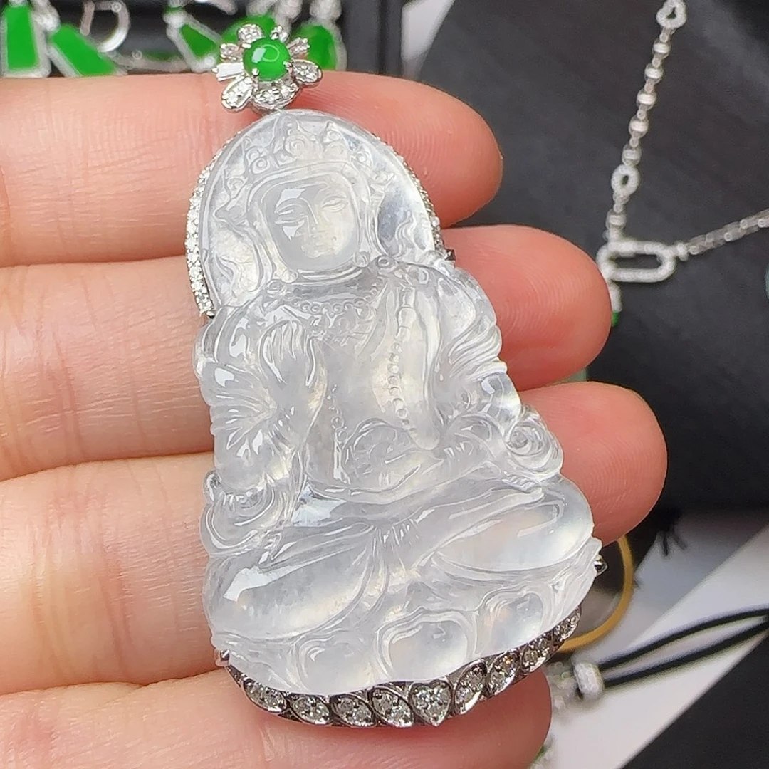 翡翠18K金镶嵌颈饰高冰莫西沙一刀切度母