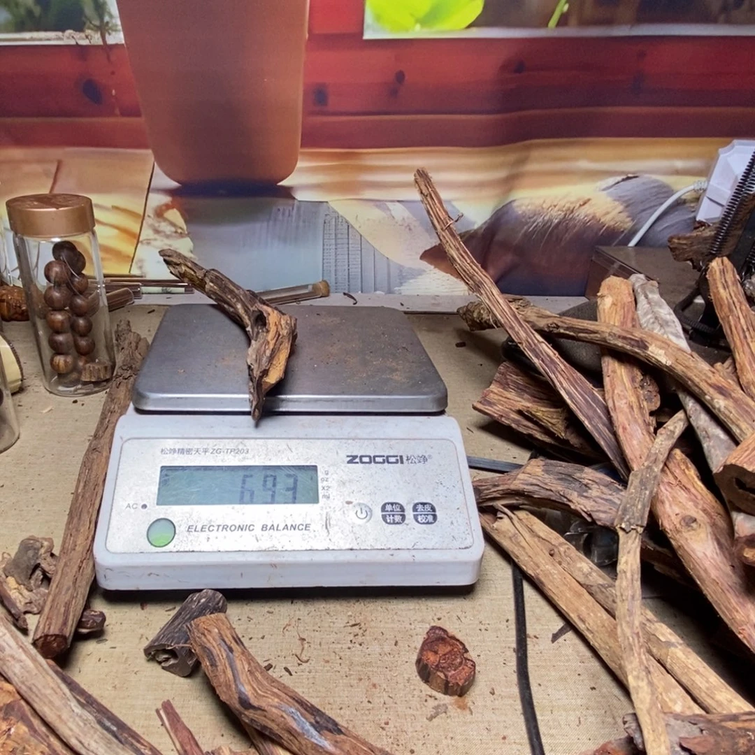 A***^降真香海南十亩香