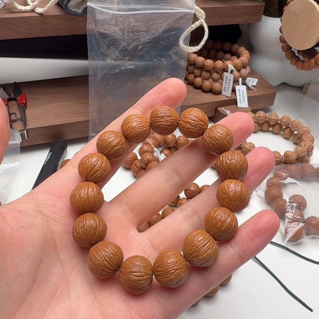 猴头核桃吊坠15加凤羽精卡精打底