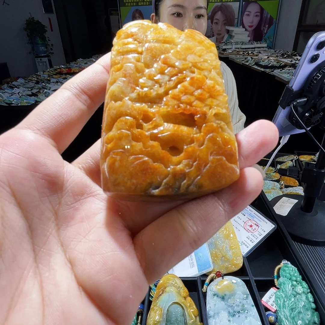 颈饰未镶嵌翡翠一