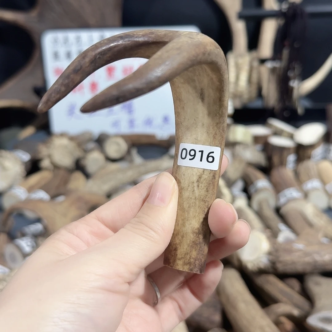 把件橄榄核鹿角0916