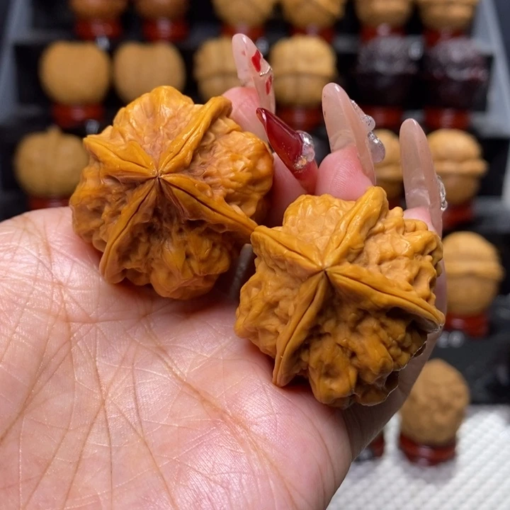 文玩核桃把件?****?花千骨四棱2号