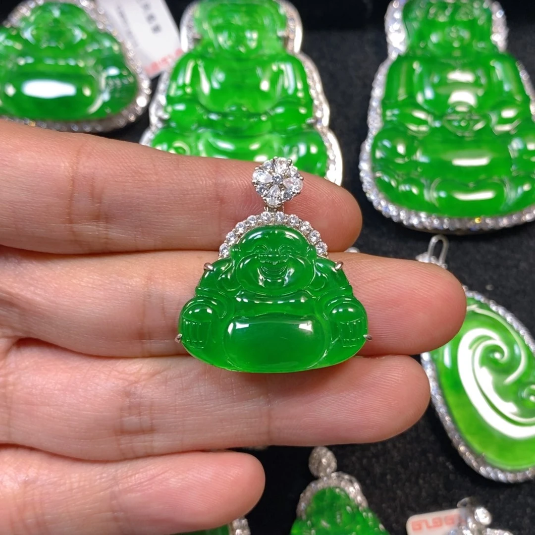 颈饰银S925镶嵌翡翠佛公吊坠