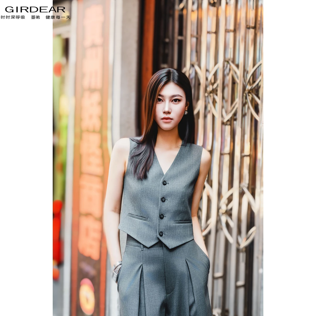 GIRDEAR/哥弟新款时尚休闲气质短款马甲无袖百搭V领碳素黑1400808
