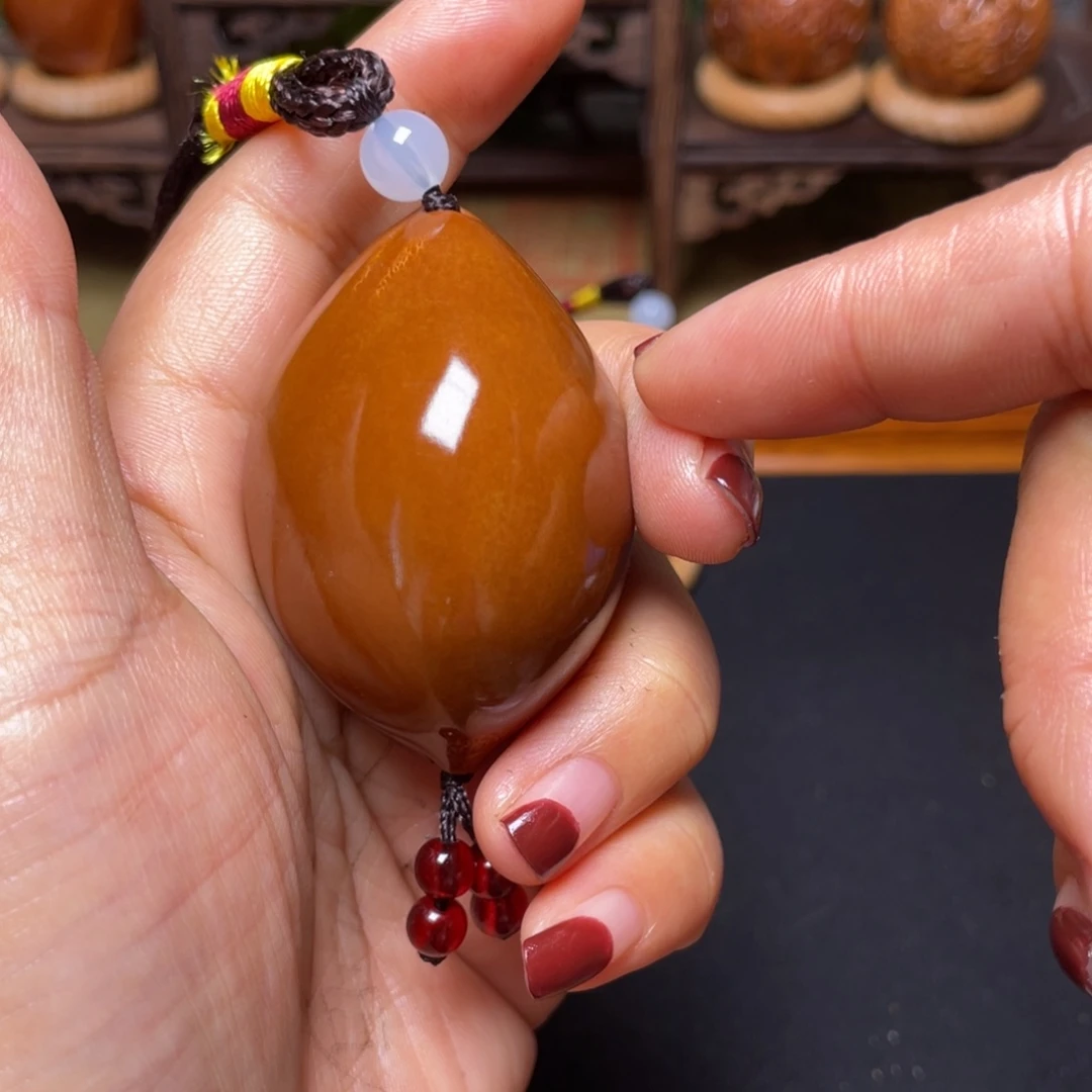 橄榄核吊坠蝴蝶35穿忒