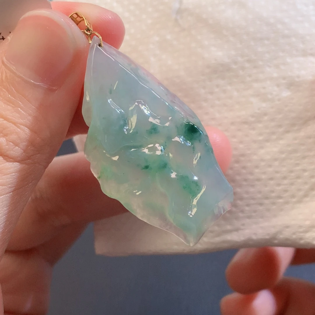 翡翠未镶嵌吊坠(不含链)52