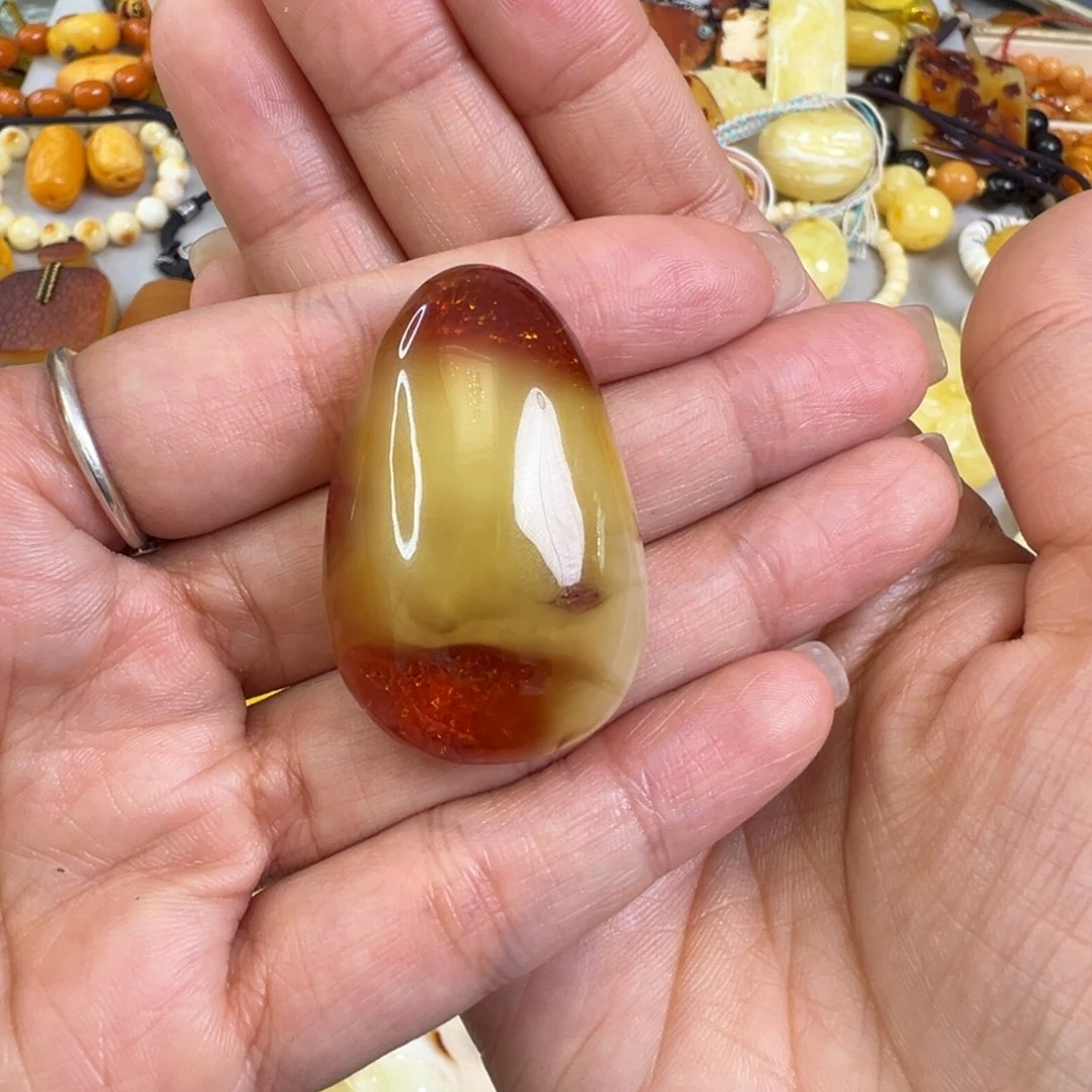 琥珀颈饰未镶嵌蜜蜡