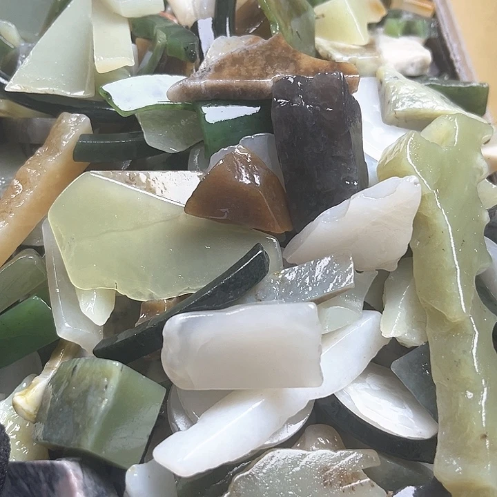 和田玉（糖玉）和田玉边角料9K金镶嵌赵*