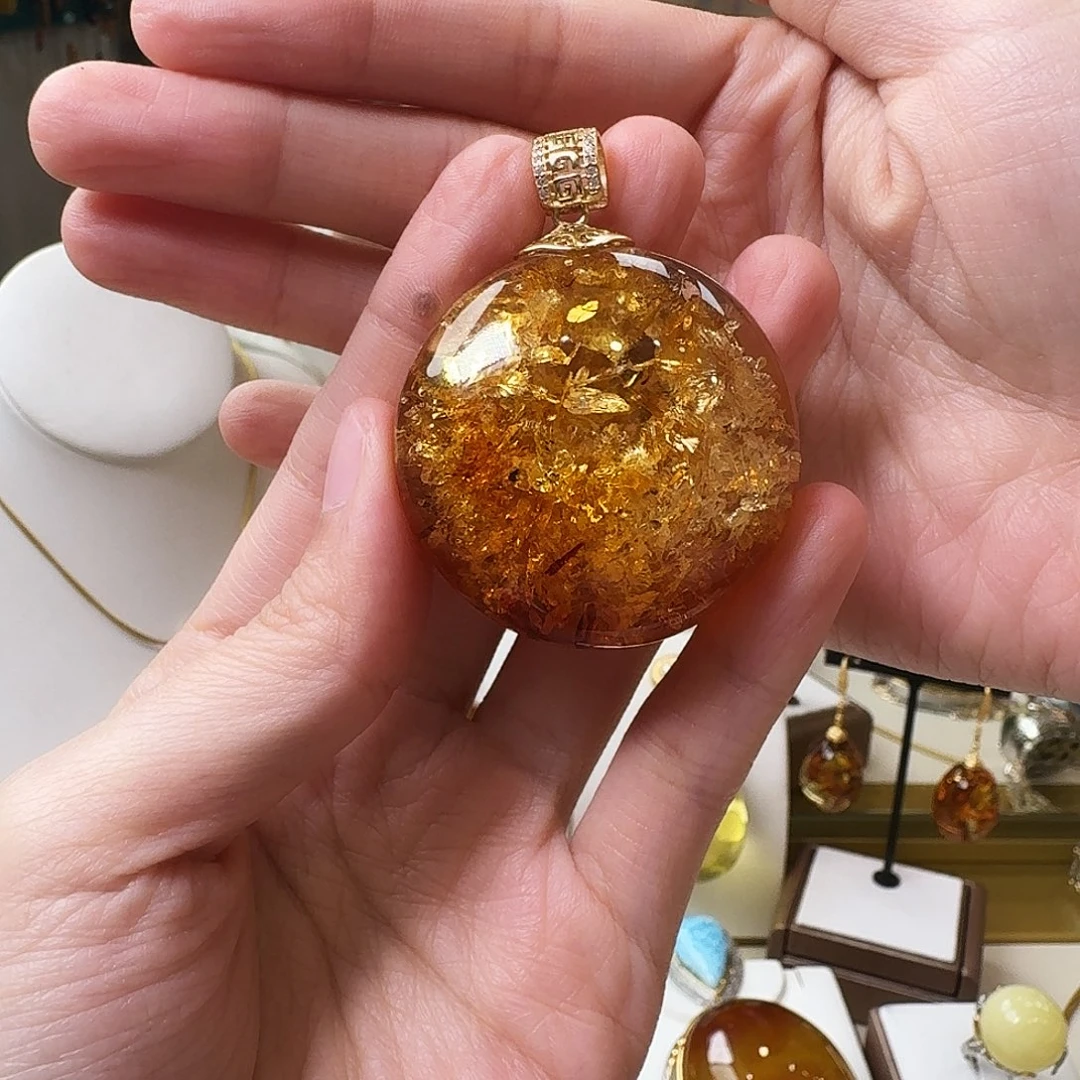 琥珀未镶嵌颈饰吊坠