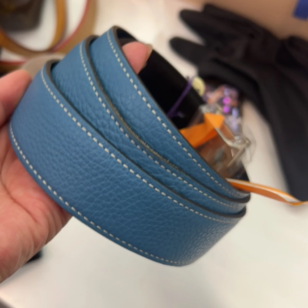 95新 LouisVuitton/路易威登 男女通用蓝色时尚荔枝纹男士