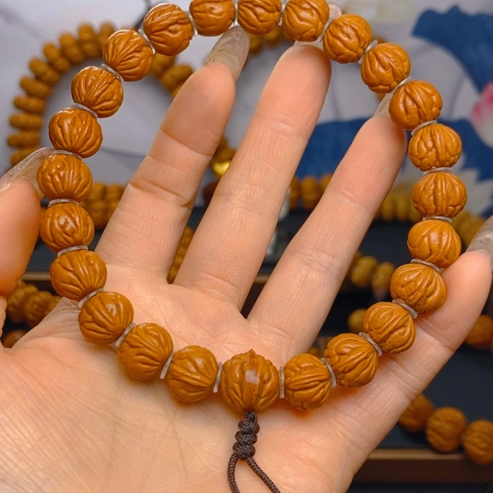 桃核吊坠精品玉龙脊小奶豆1.1