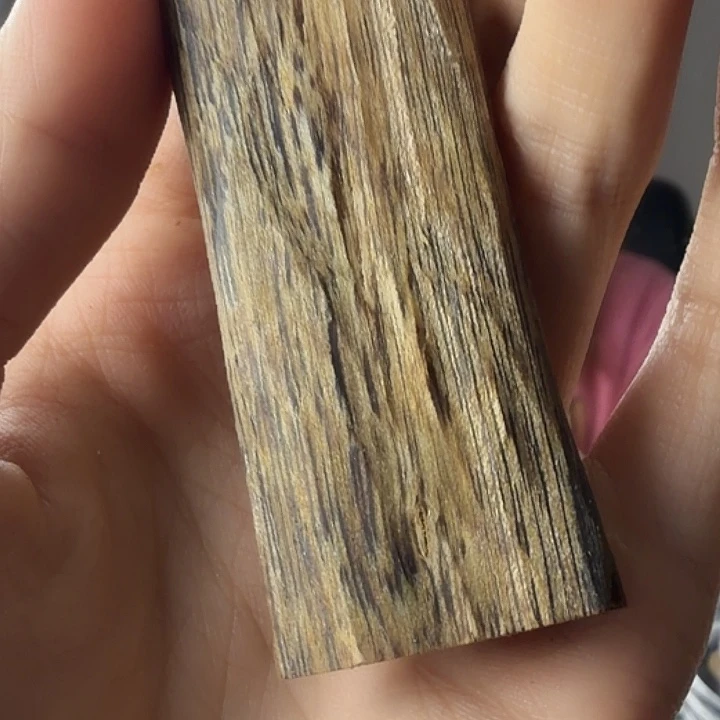 旭****沉香沉香碎屑奇楠沉香小块料