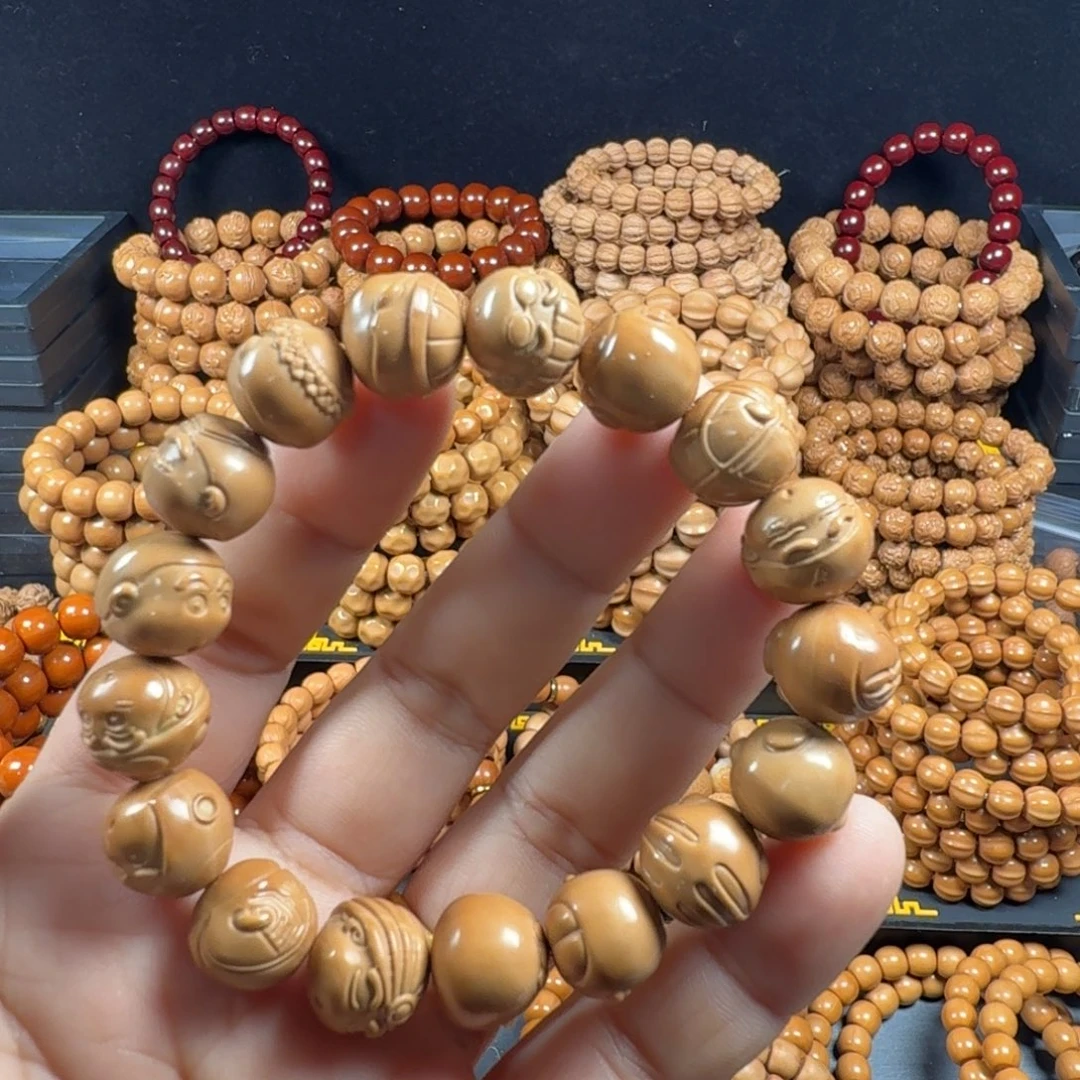 猴头核桃手串蜡笔小新