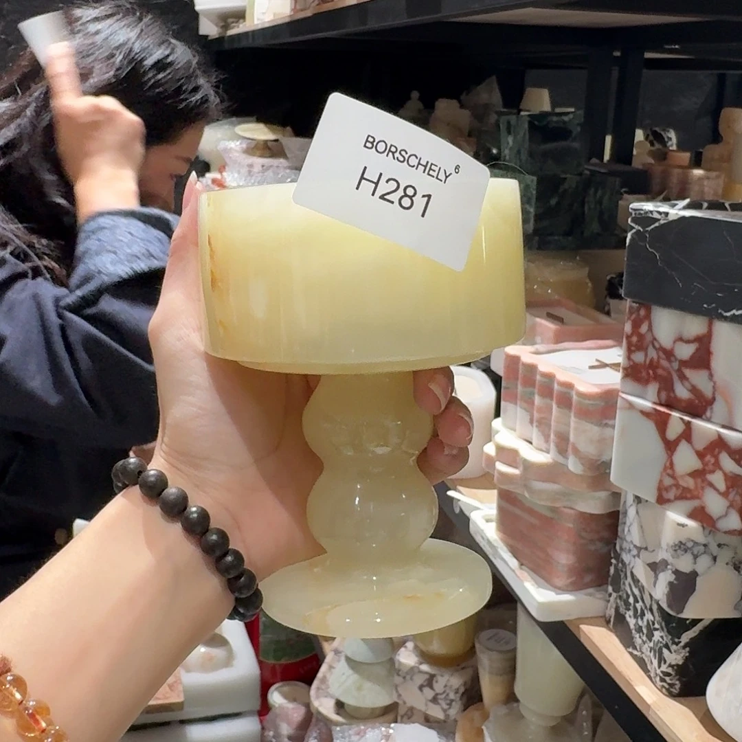H281。    关机。