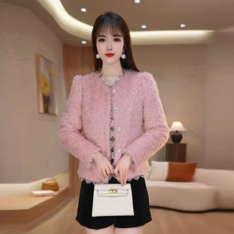 高档绒毛一体小个子时尚短外套2025冬季新款加厚保暖减龄显瘦外套