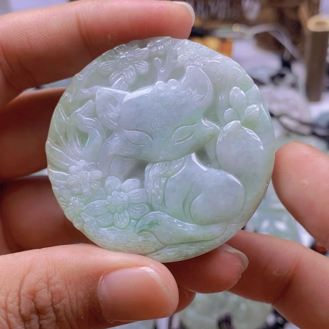 翡翠颈饰未镶嵌翡翠