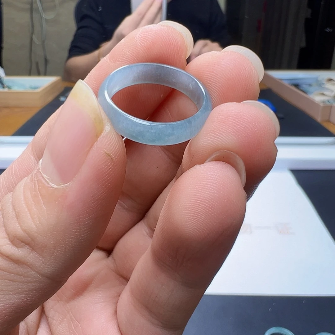 翡翠未镶嵌戒指戒指