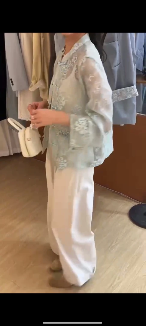 国风盘扣刺绣短外套女春夏新款高级感亚麻立领薄款防晒衬衫