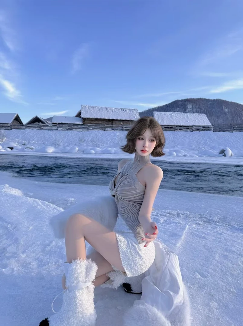 辣妹小众时尚潮流修身休闲套装