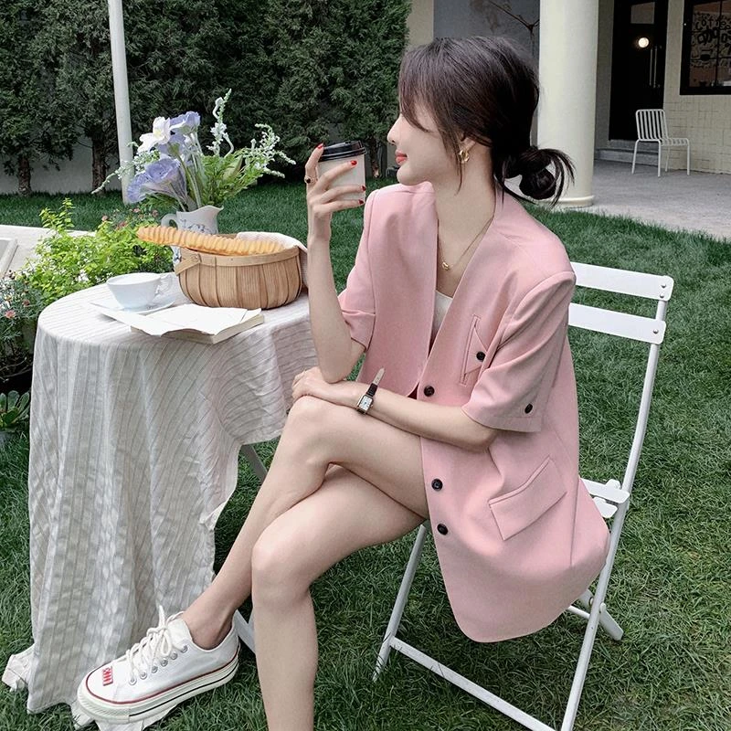 薄款高级感减龄粉色短裙套装女夏2025新款时尚休闲短袖西装两件套