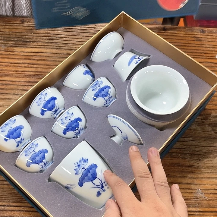孤品茶具套装等。