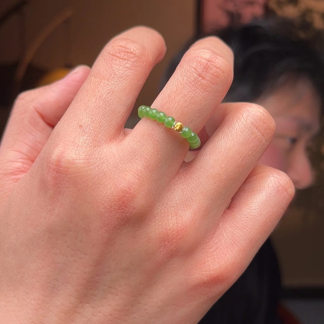 和田玉戒指18K金镶嵌碧玉无矿点