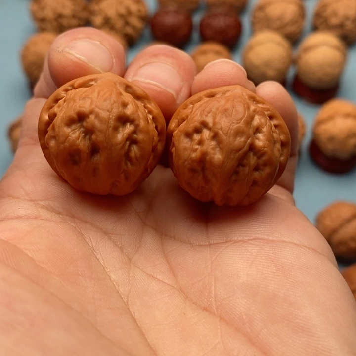 文玩核桃把件精品文玩手捻玉石方樽元