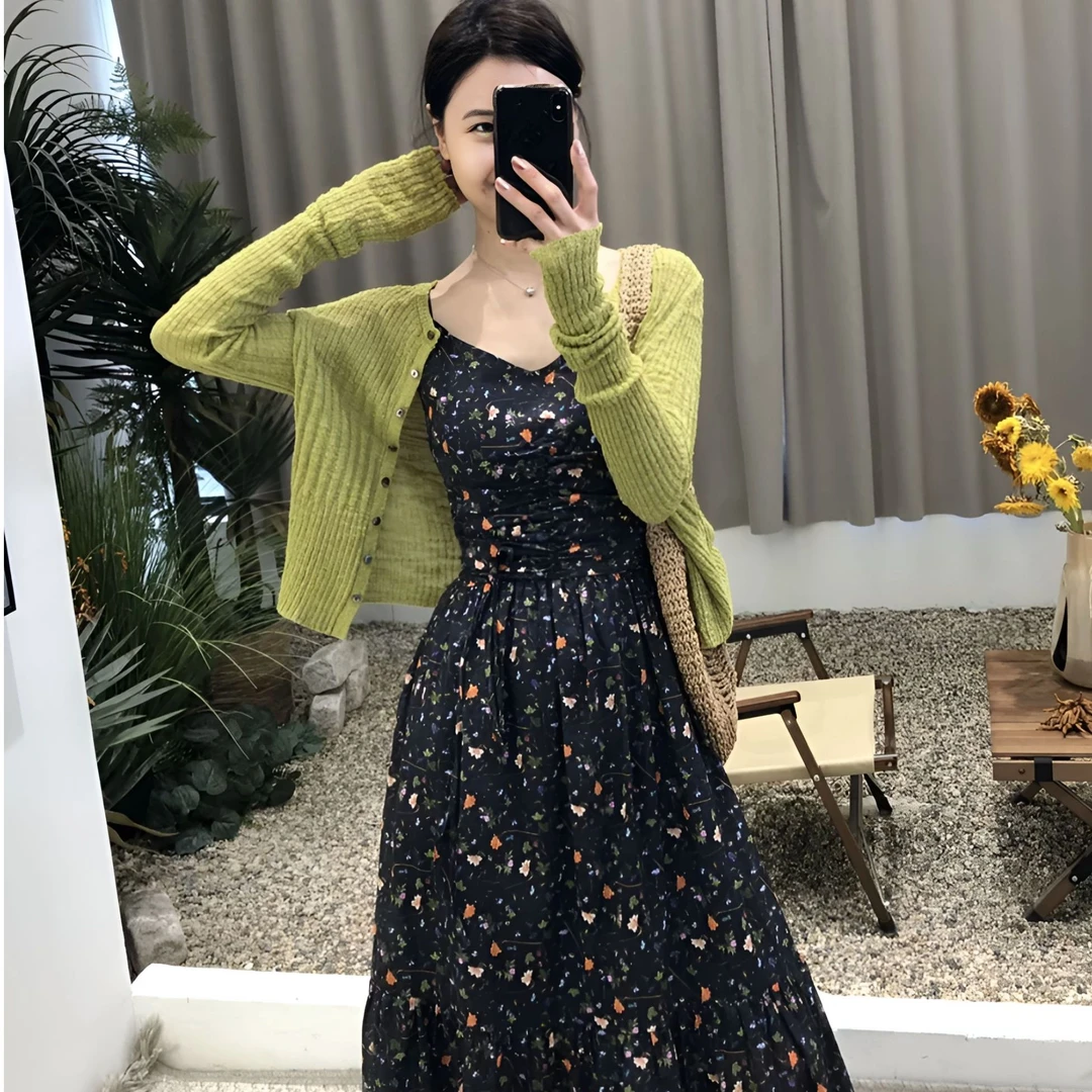 法式复古显瘦收腰碎花吊带连衣裙女春夏薄款透视洋气长袖针织开衫