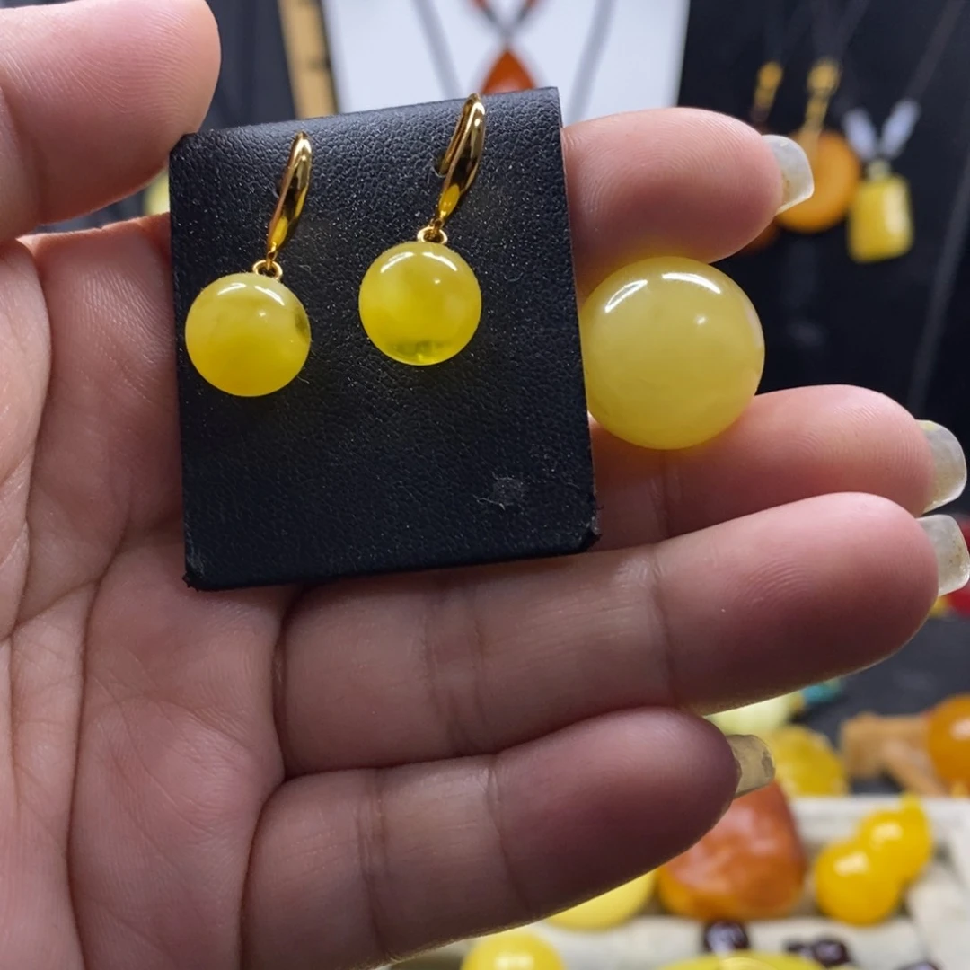 琥珀颈饰未镶嵌想****～蜜蜡